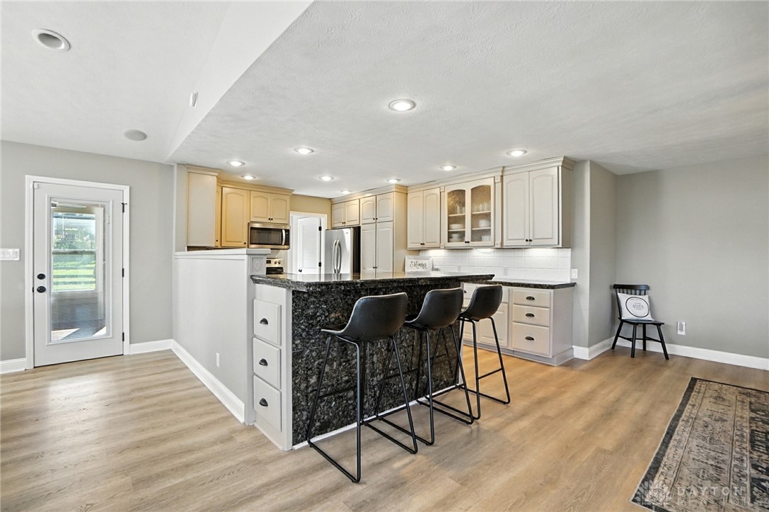 Oregonia, Ohio 45054, United States, 3 Bedrooms Bedrooms, ,3 BathroomsBathrooms,Residential,Pending,198360