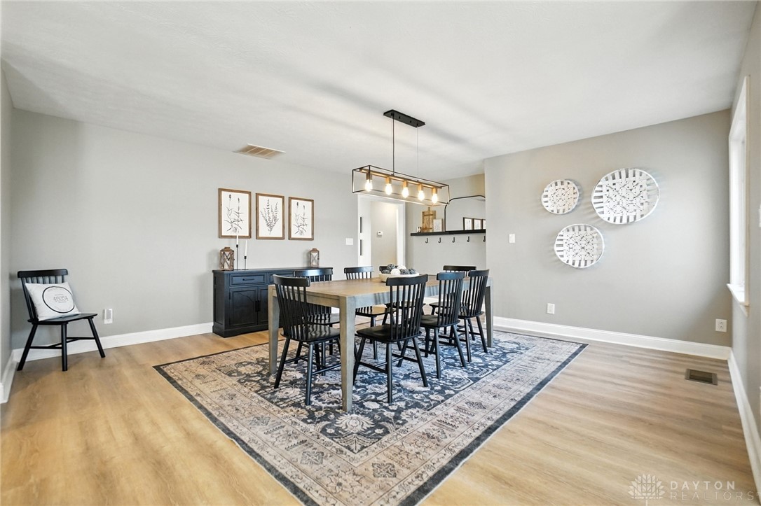 Oregonia, Ohio 45054, United States, 3 Bedrooms Bedrooms, ,3 BathroomsBathrooms,Residential,Pending,198360