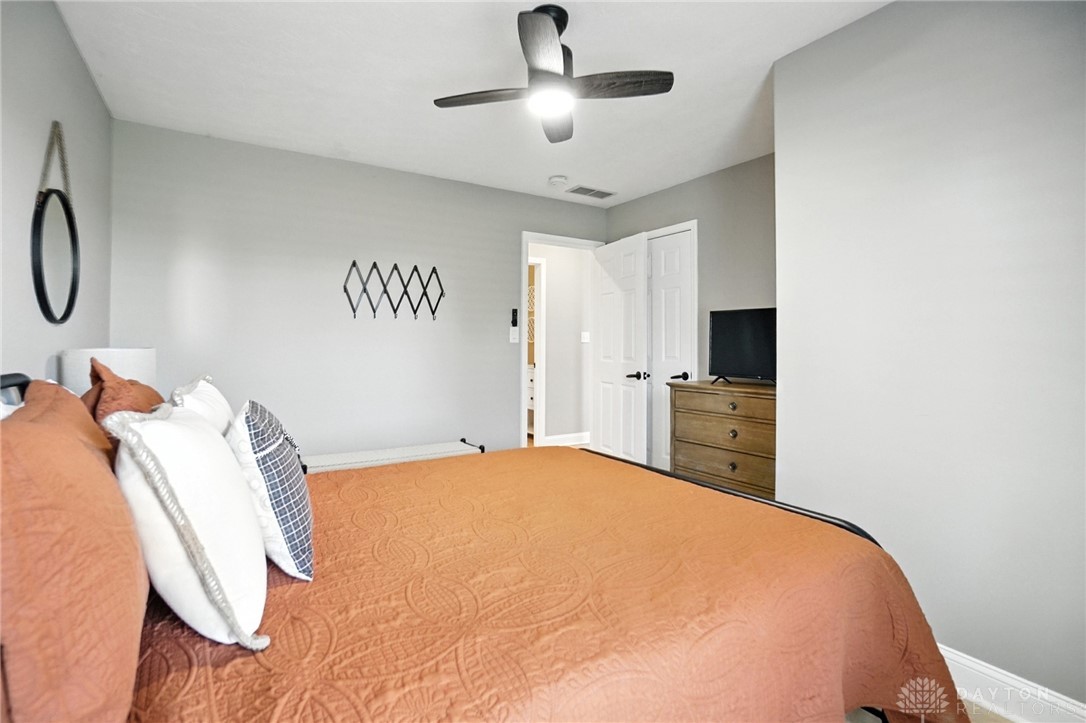 Oregonia, Ohio 45054, United States, 3 Bedrooms Bedrooms, ,3 BathroomsBathrooms,Residential,Pending,198360