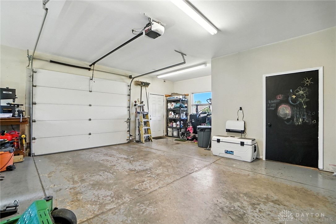 Oregonia, Ohio 45054, United States, 3 Bedrooms Bedrooms, ,3 BathroomsBathrooms,Residential,Pending,198360