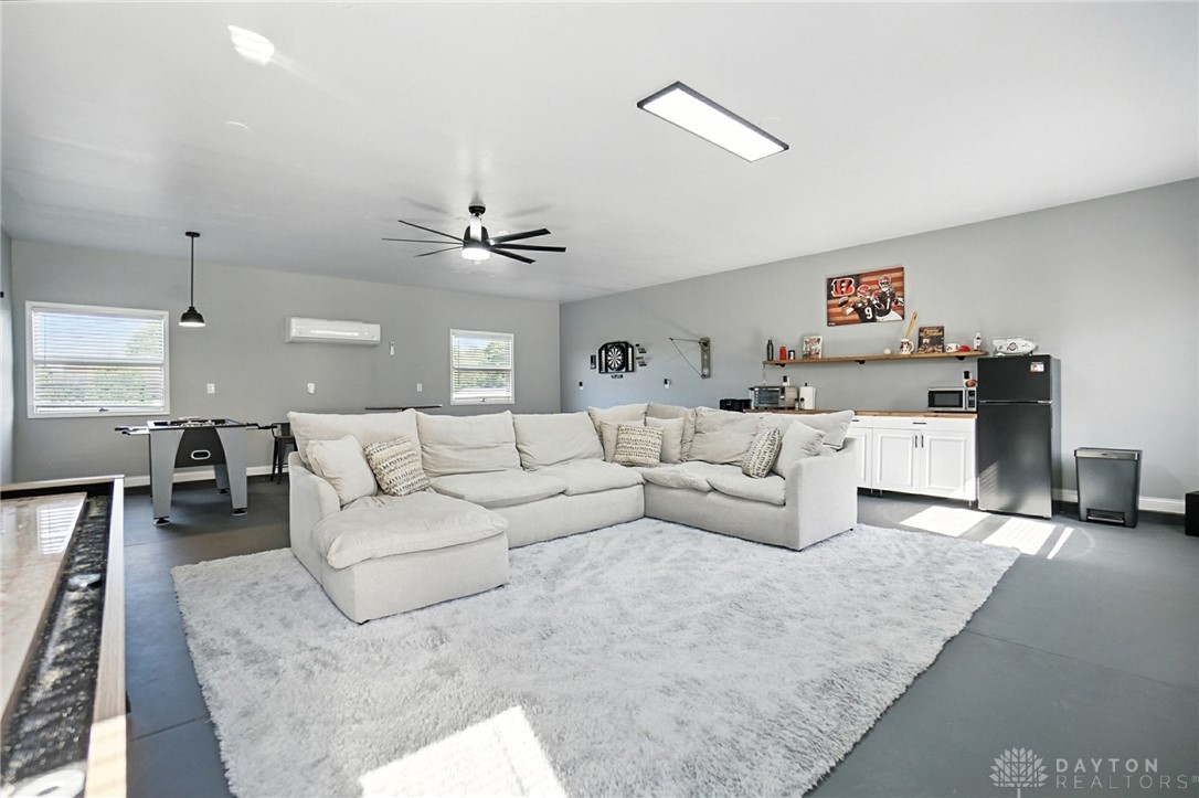 Oregonia, Ohio 45054, United States, 3 Bedrooms Bedrooms, ,3 BathroomsBathrooms,Residential,Pending,198360