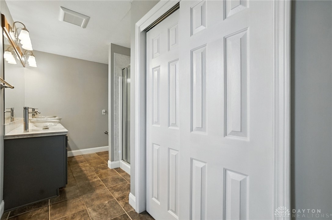 Oregonia, Ohio 45054, United States, 3 Bedrooms Bedrooms, ,3 BathroomsBathrooms,Residential,Pending,198360