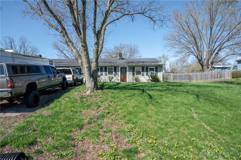 Photo of 701 Easter Drive, Franklin, OH 45005 (MLS # 948781)
