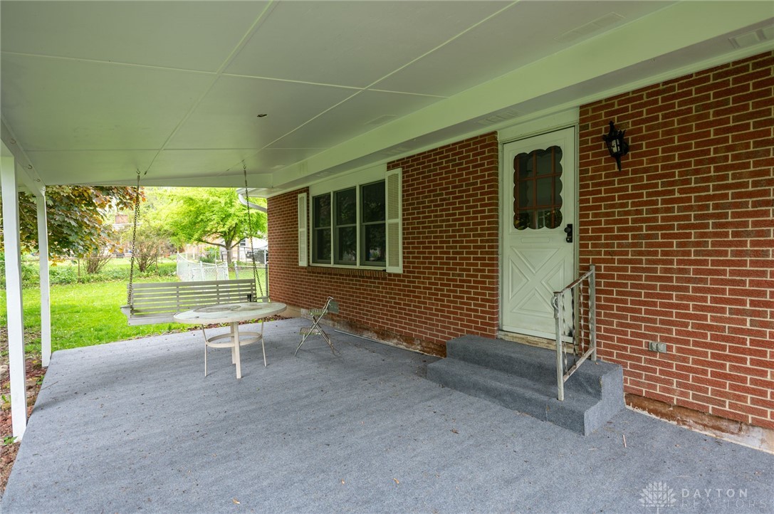 3234 Maplewood Dr, Beavercreek, Ohio image 9