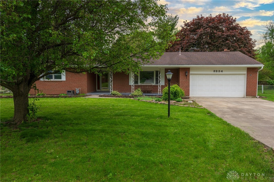 3234 Maplewood Dr, Beavercreek, Ohio image 1