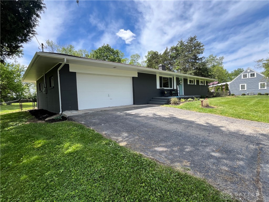 8700 Adams Road, Dayton, Ohio image 2