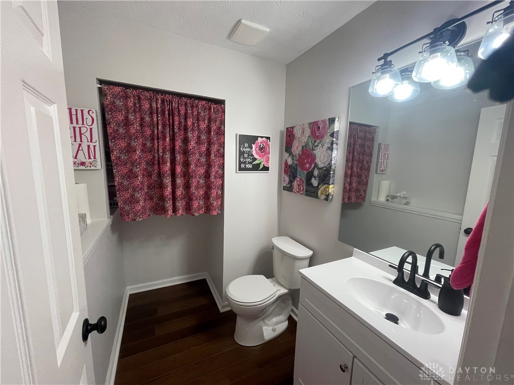550 Gamewell Drive, Miamisburg, Ohio image 30
