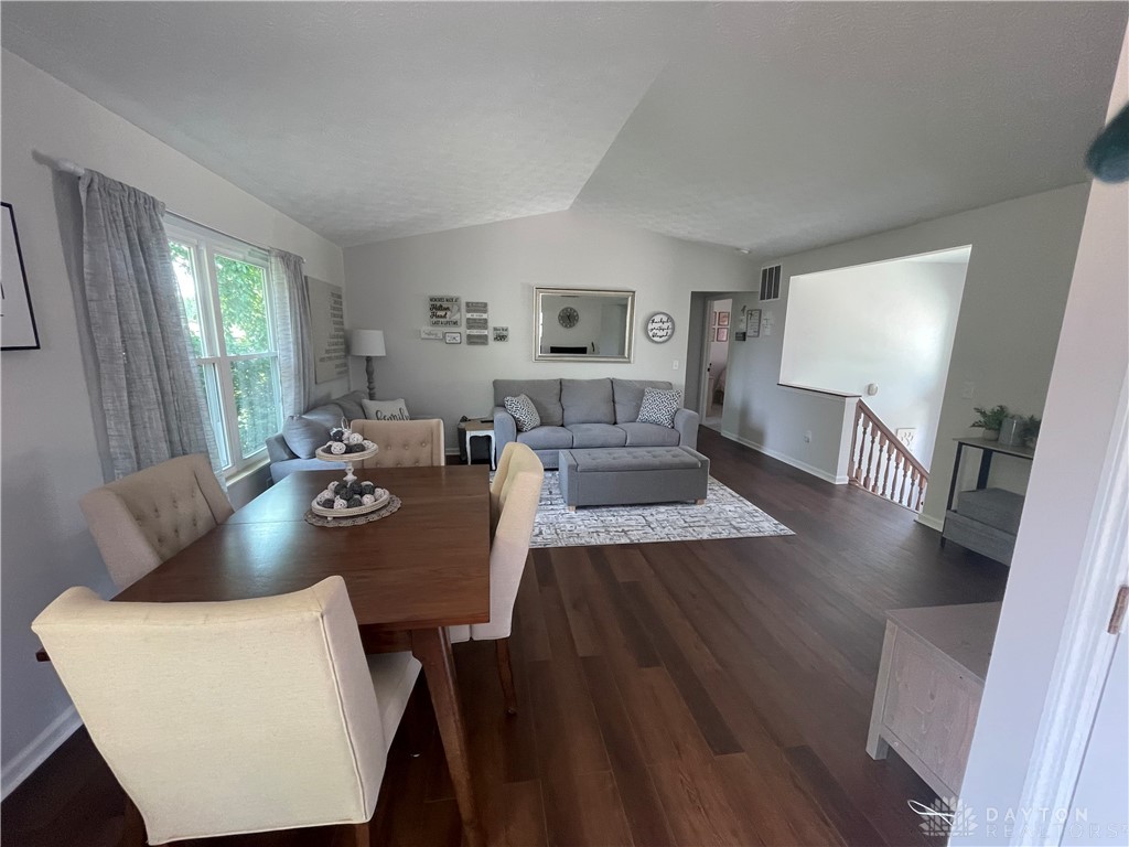 550 Gamewell Drive, Miamisburg, Ohio image 5