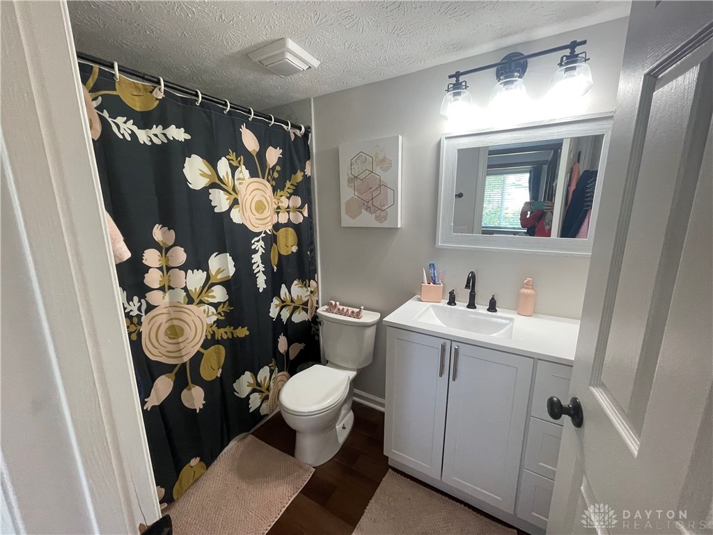 550 Gamewell Drive, Miamisburg, Ohio image 17