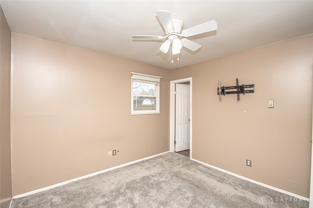 2301 Carolina Drive, Xenia, Ohio image 17