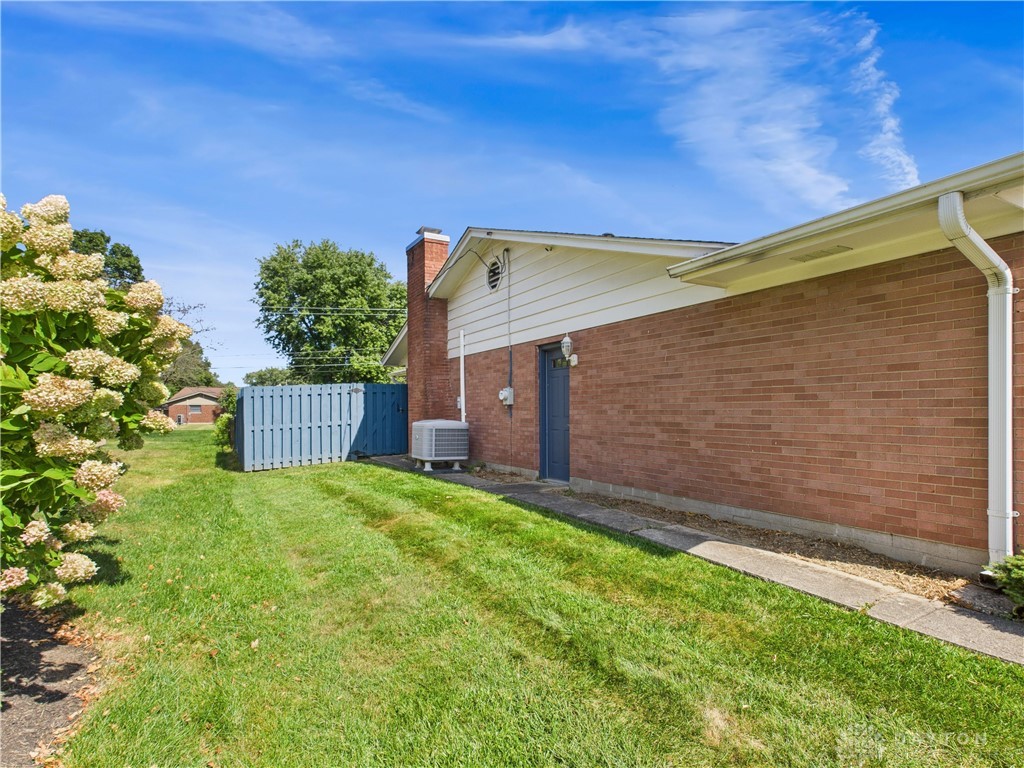 Dayton, Ohio 45440, United States, 3 Bedrooms Bedrooms, ,2 BathroomsBathrooms,Residential,Active,220326