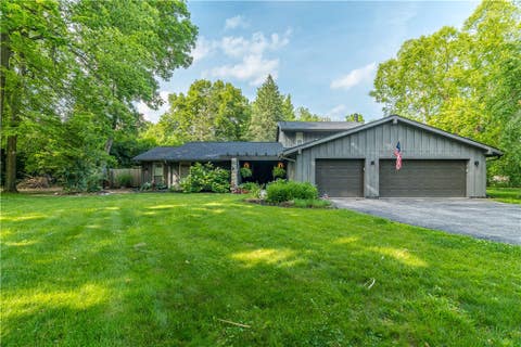 Homes For Sale - 2425 Black Drive<br/> Troy, OH 45373
