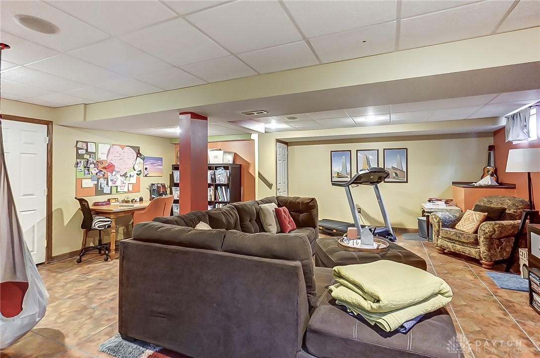 1061 Dapple Court, Fairborn, Ohio image 23