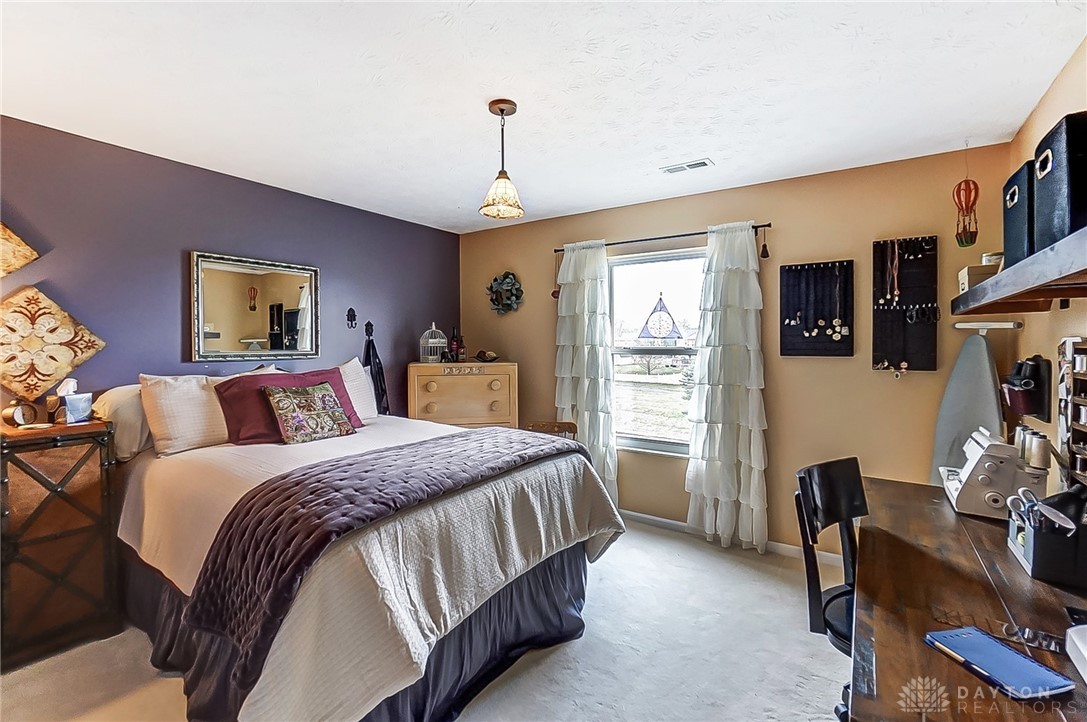 1061 Dapple Court, Fairborn, Ohio image 17