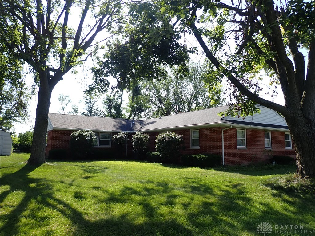 302 E Meeker Avenue, Greenville, Ohio image 4