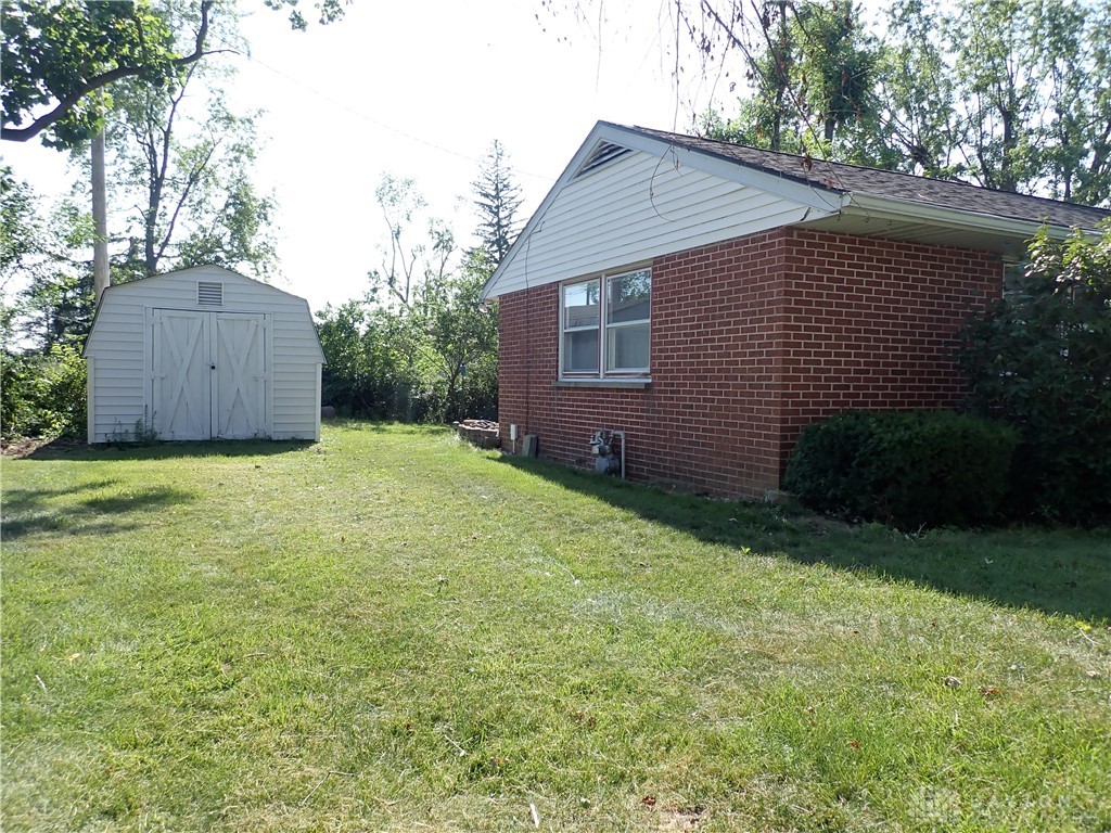 302 E Meeker Avenue, Greenville, Ohio image 3