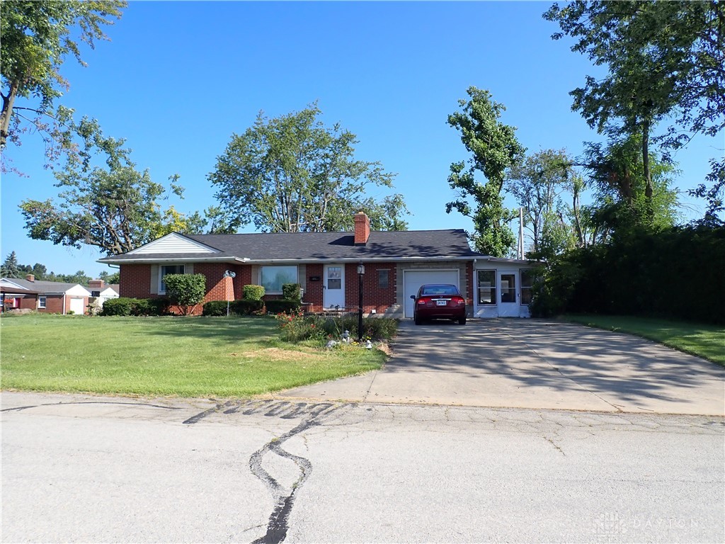 302 E Meeker Avenue, Greenville, Ohio image 2