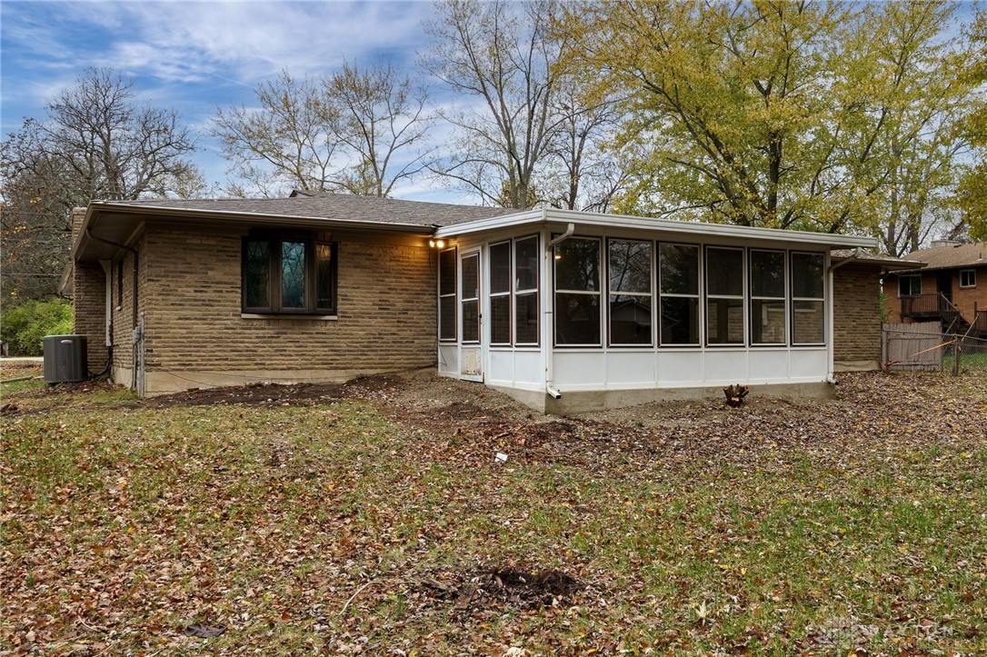 2052 N Fairfield Road, Beavercreek, Ohio image 38