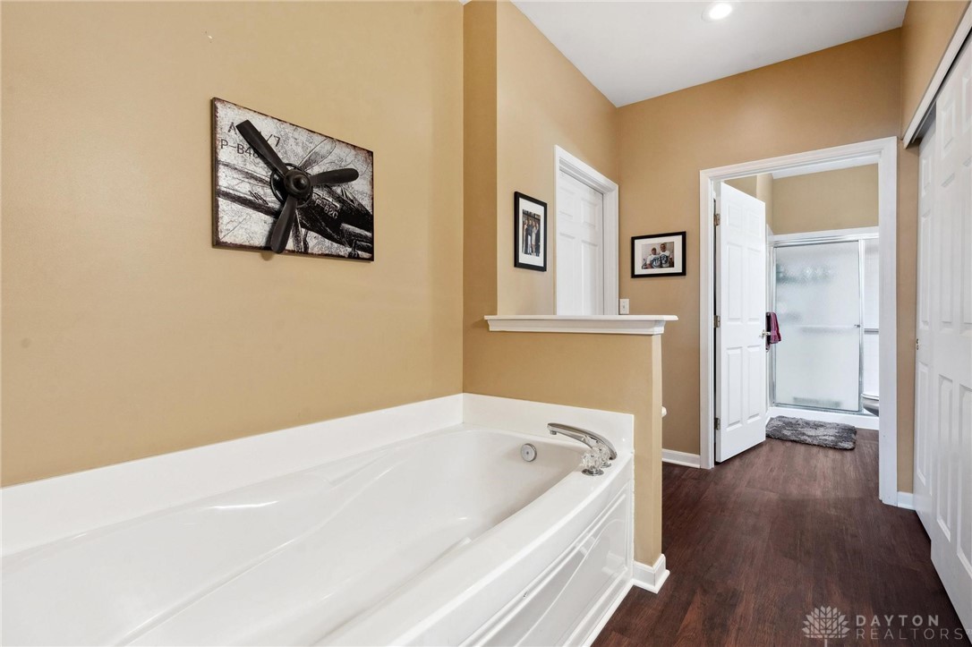 2684 Cedarbrook Way, Beavercreek, Ohio image 23