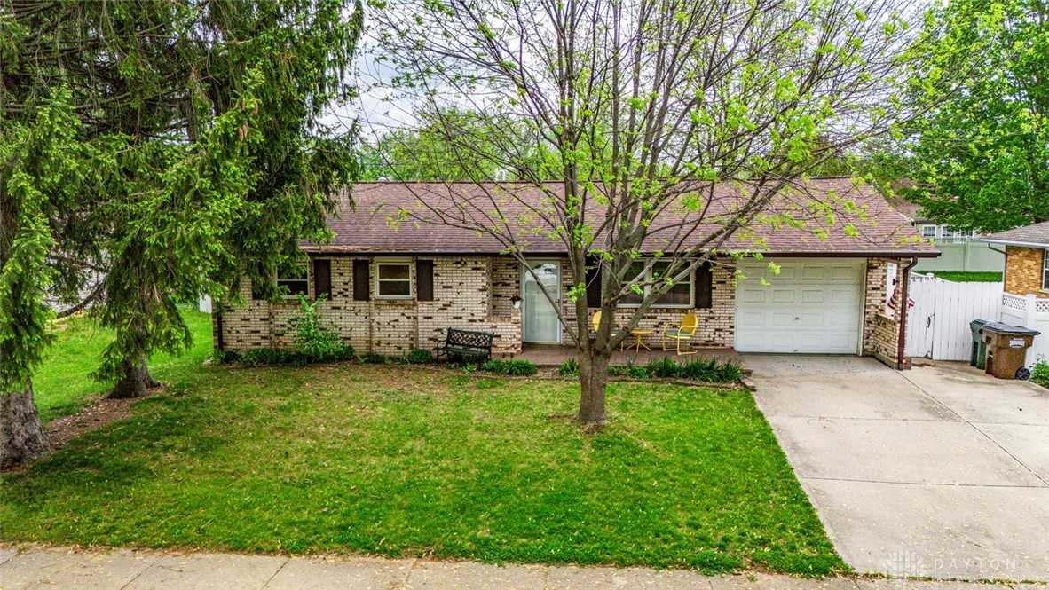 1579 Commonwealth Drive, Xenia, Ohio image 2