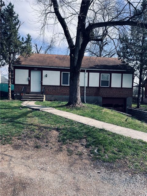 Photo of 4220 Daleview Avenue, Harrison Twp, OH 45405 (MLS # 956722)