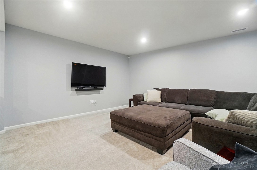 2170 David Grey Circle, Beavercreek, Ohio image 27