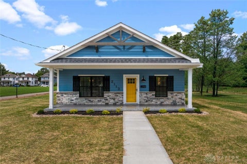 Photo of 2113 Wayne Avenue, Middletown, OH 45044 (MLS # 967129)