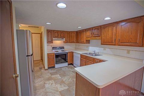 Tiny photo for 17 Westerly Lane, Centerville, OH 45458 (MLS # 946907)