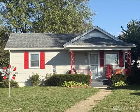 Photo of 807 Maple Street, Middletown, OH 45044 (MLS # 945409)
