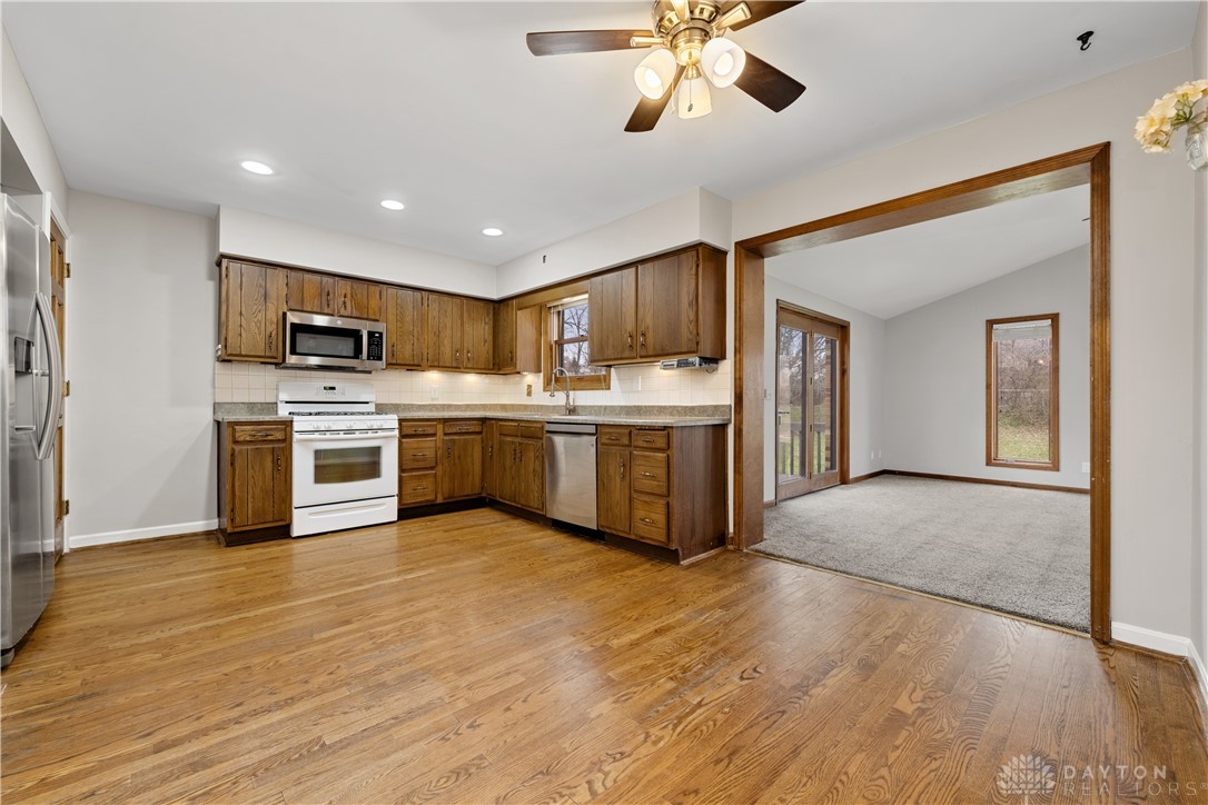 3282 Dolomar Drive, Colerain Township, Ohio image 5