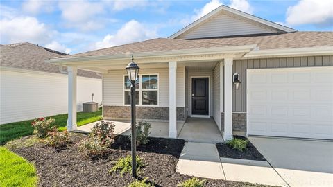 Photo of 105 Arlington Drive, Eaton, OH 45320 (MLS # 946836)