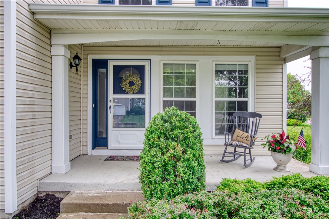 2466 Dewpoint Circle, Fairborn, Ohio image 2