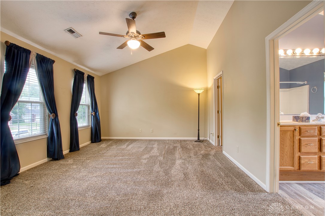 2466 Dewpoint Circle, Fairborn, Ohio image 14
