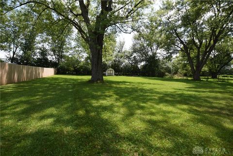 Tiny photo for 5889 Troy Road, Springfield, OH 45502 (MLS # 945356)
