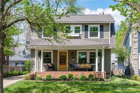 Photo of 209 Forrer Boulevard, Oakwood, OH 45419 (MLS # 956908)