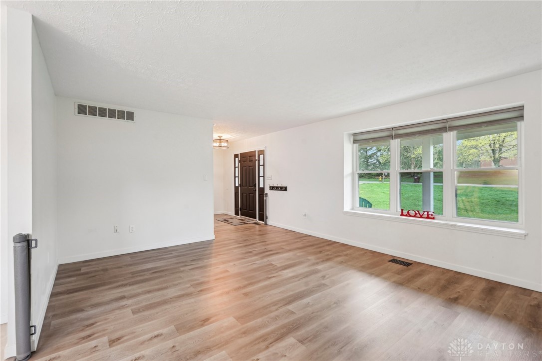 311 Windsor Park Drive, Dayton, Ohio image 12