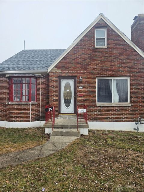 Photo of 25 Redwood Avenue, Dayton, OH 45405 (MLS # 952267)