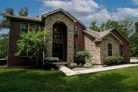 Photo of 423 Falcon Hill Way, Chester Twp, OH 45177 (MLS # 957655)