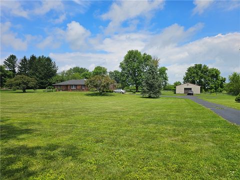 Photo of 1376 Foust Road, Xenia Twp, OH 45385 (MLS # 962937)