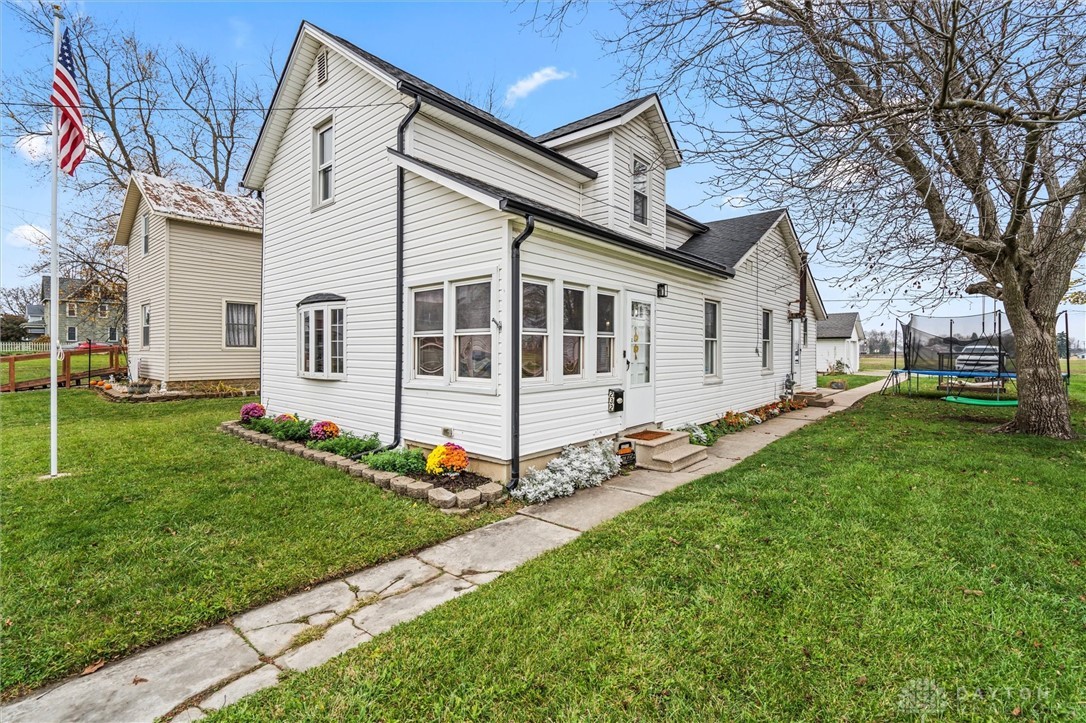 232 E Smithfield Street, Bradford, Ohio image 1