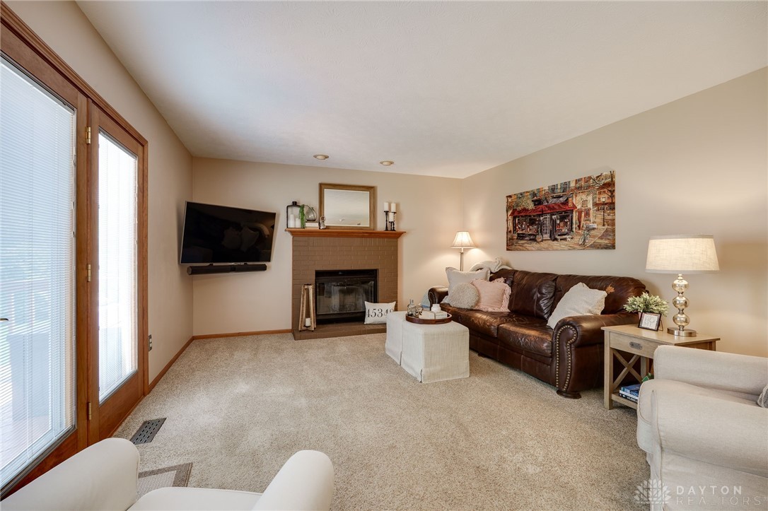 2210 Woodedge Court, Miamisburg, Ohio image 14