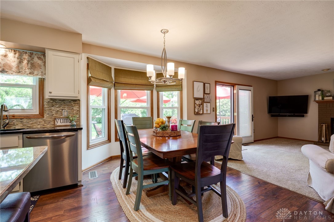 2210 Woodedge Court, Miamisburg, Ohio image 17