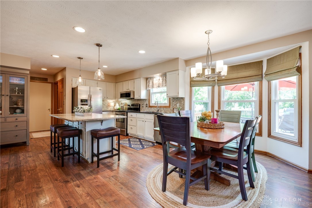 2210 Woodedge Court, Miamisburg, Ohio image 16