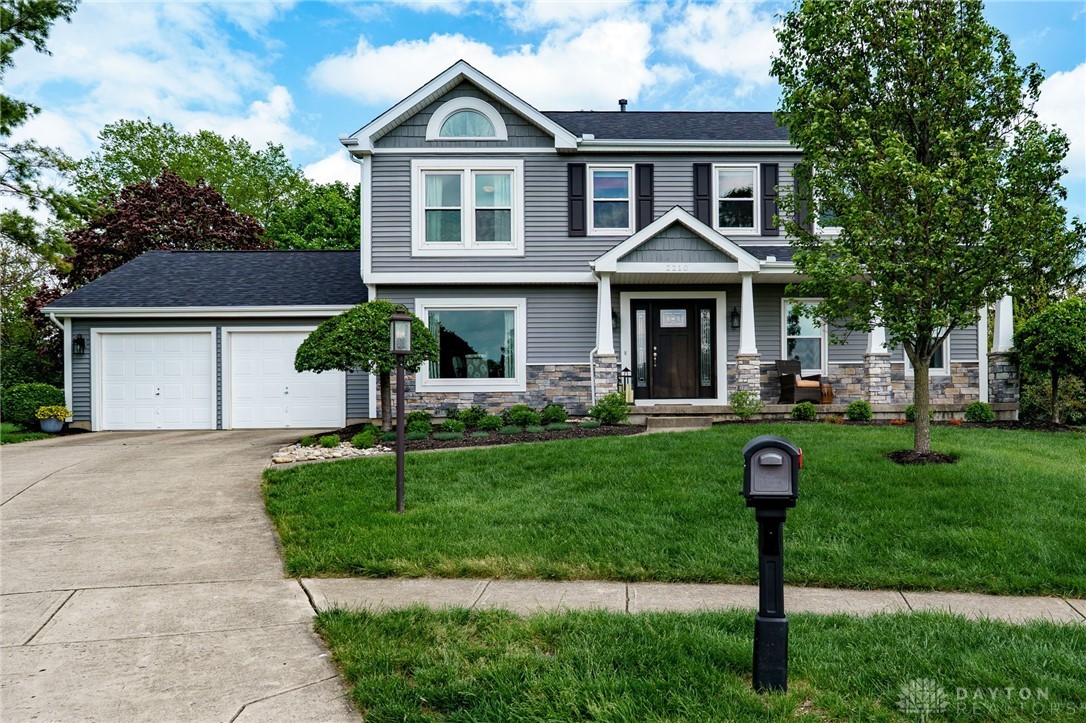 2210 Woodedge Court, Miamisburg, Ohio image 2
