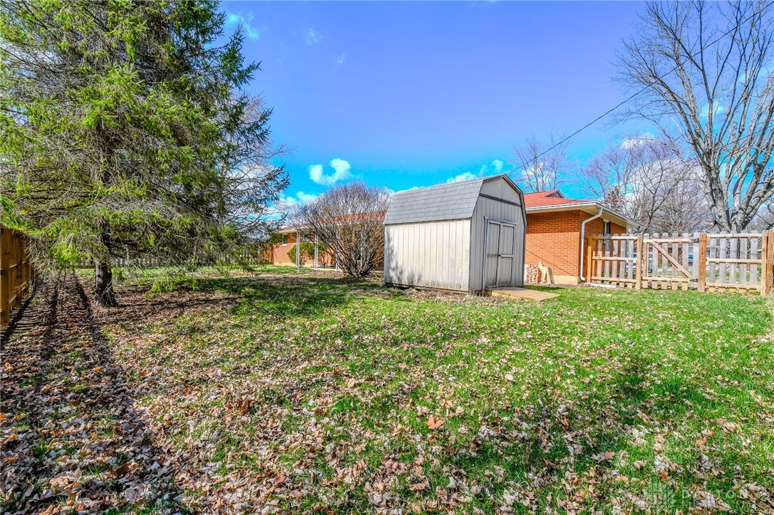 2989 Mckay Road, Beavercreek, Ohio image 32