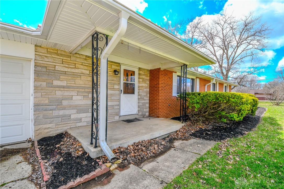 2989 Mckay Road, Beavercreek, Ohio image 7