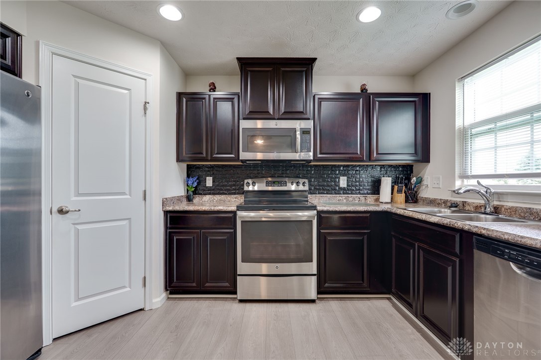 7167 River Birch Street, Tipp City, Ohio image 16