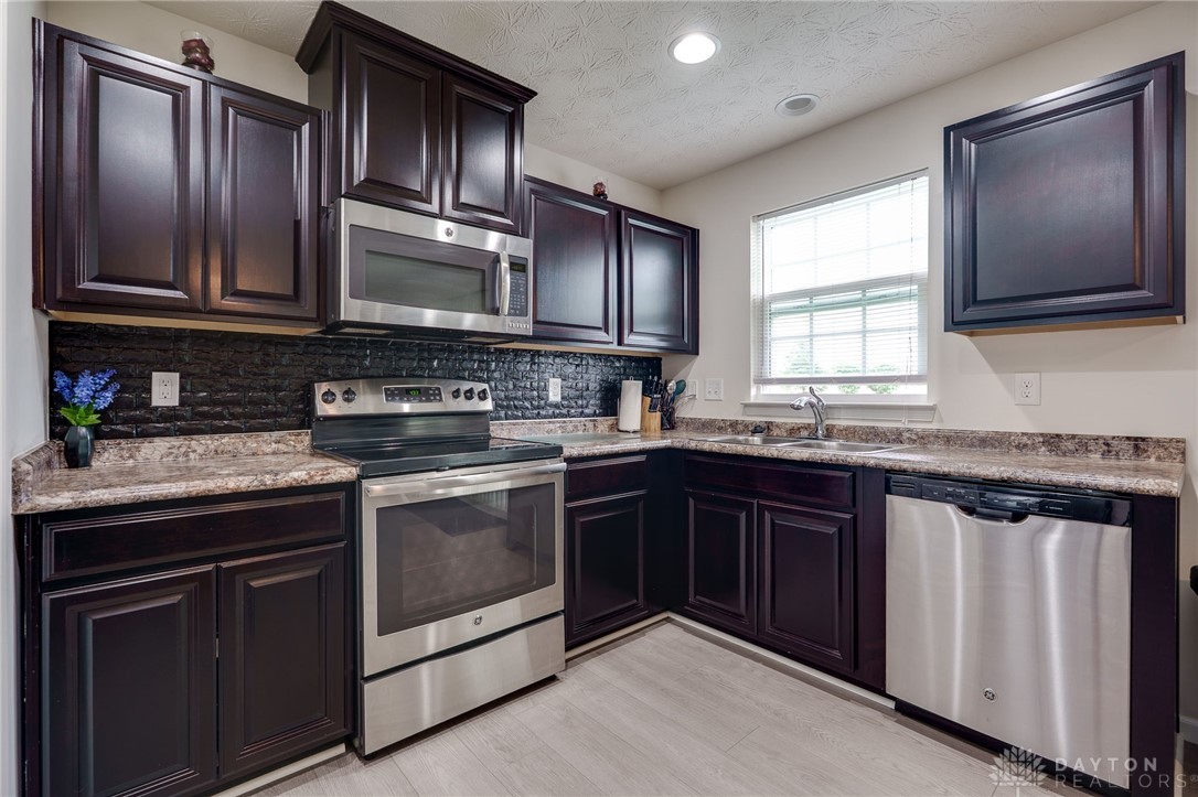 7167 River Birch Street, Tipp City, Ohio image 18