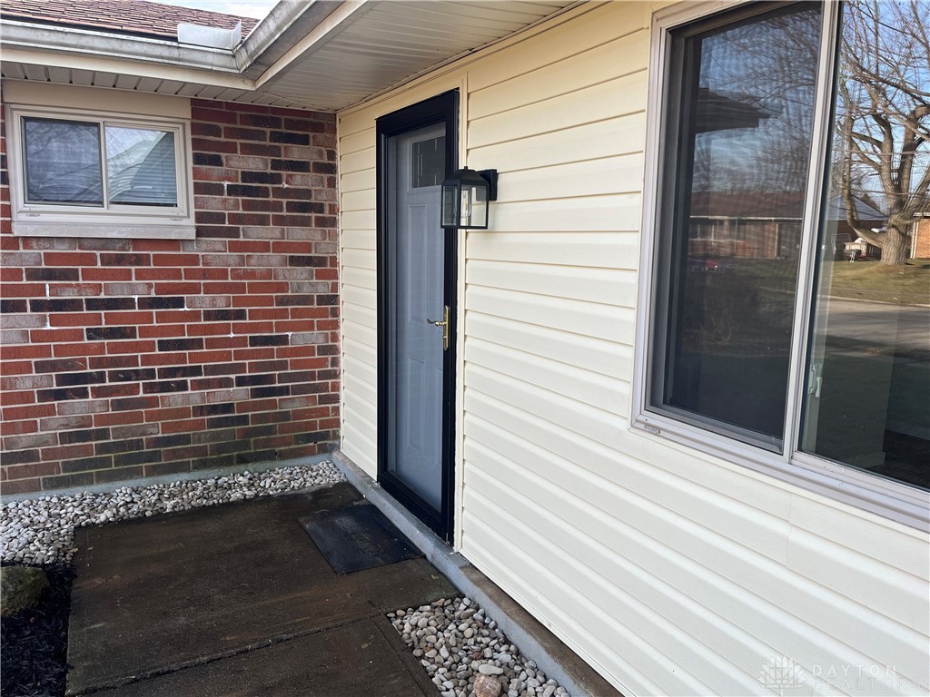 2912 Wyoming Drive, Xenia, Ohio image 3