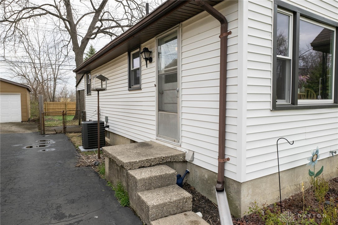 2516 Acorn Drive, Kettering, Ohio image 29